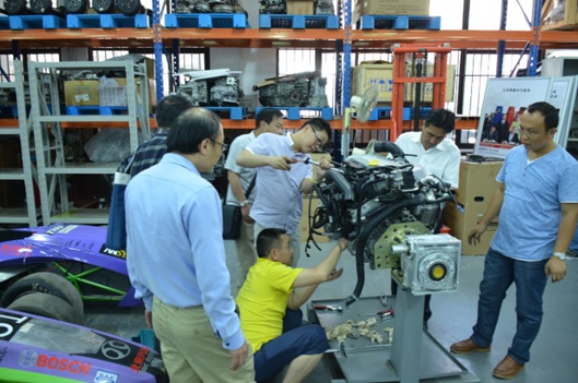 Students attending a practical training class in electronic technology at Tsinghua University supported by HKS Education Fund.